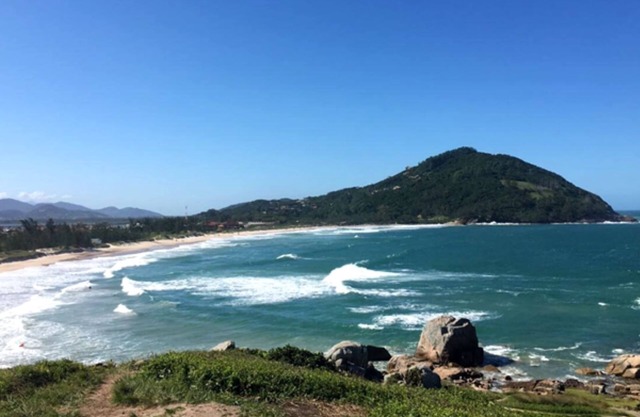 Casa na Praia da Ferrugem com 02 Vagas