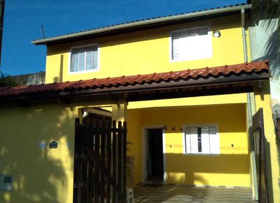 Casa no centro de Bertioga