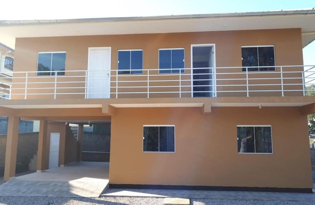 Casa nova e moderna a 10 min da Praia dos Ingleses