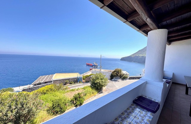 Casa Ornella, apartment with breathtaking views of the Aeolian Islands