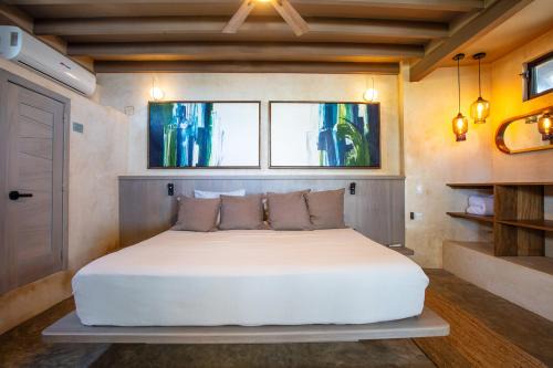 Casa Palmar Penthouse - Completely Renovated, 1 BR Oceanfront Penthouse Suite