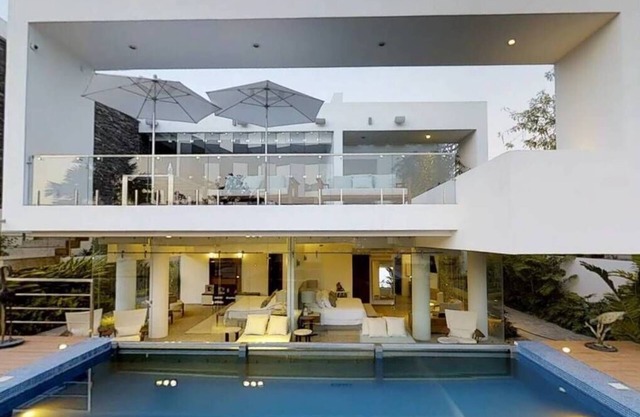 Casa Palmas, Luxury Vacations, Chef, Barman and Concierge included