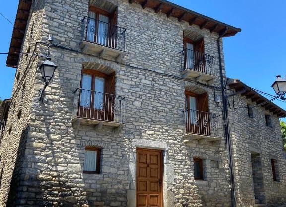 CASA PEDRO BERGUA