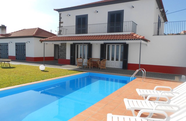 Casa Pereira with SNOOKER, WIFI, BBQ and Swimming POOL