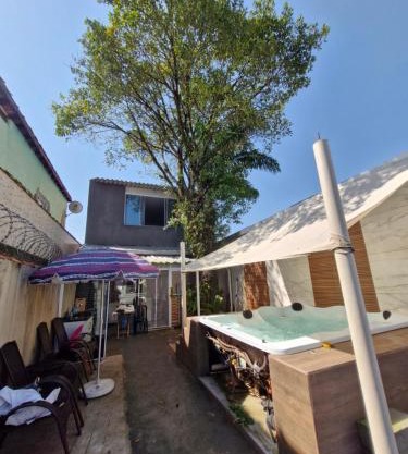 Casa PG na Arvore Hidro Praia