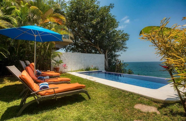Casa Puesta del Sol - Spectacular ocean views from hilltop location