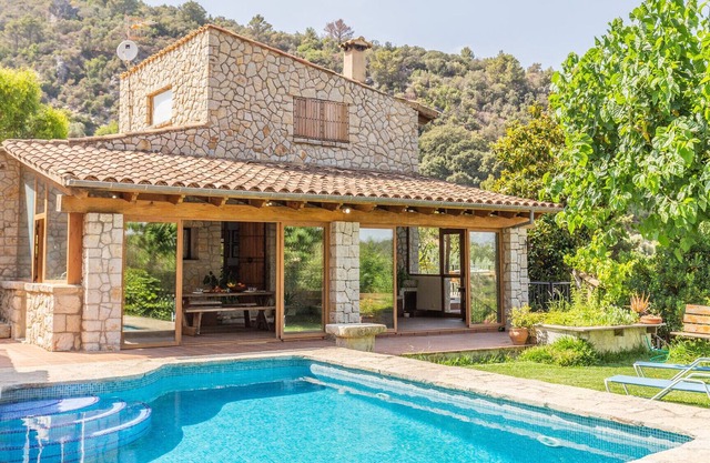 CASA RÚSTICA EN LUGAR PINTORESCO