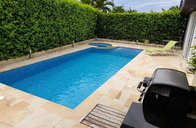 Casa Ricaurte private pool, jacuzzi, barbecue, wifi