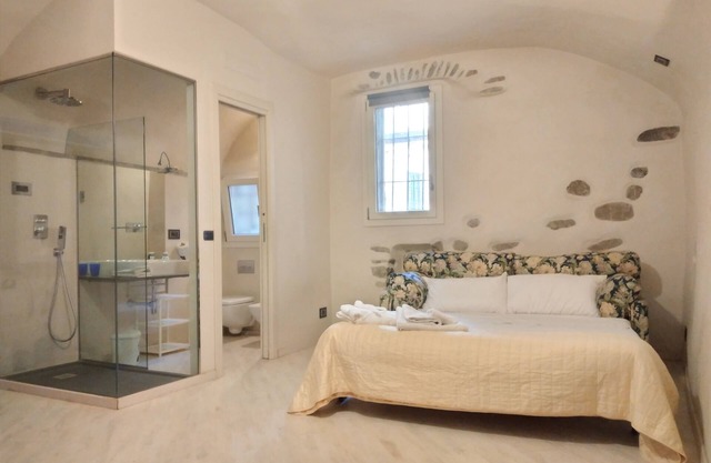 Casa Roberta is a junior Suite located in a old village Dolceacqua.
