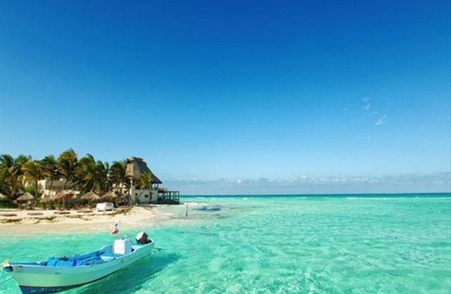 Casa Roca Caribe - 2nd Floor Suite - 2 bedroom, 2 bath, Ocean Front Balcony