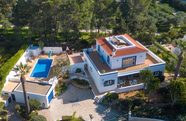 Casa Rosfra - 4 bed villa with heated pool and only 300m from the beach