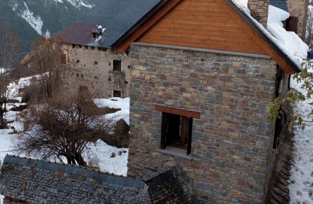 Casa Rural Albana Pyrenees in the heart of Chisten