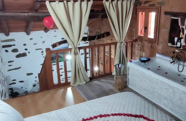 Casa Rural con Jacuzzi -La Calleja de las Hurdes 4 Estrellas