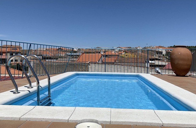 Casa Rural La Vertedera with private pool especially for groups and families with children