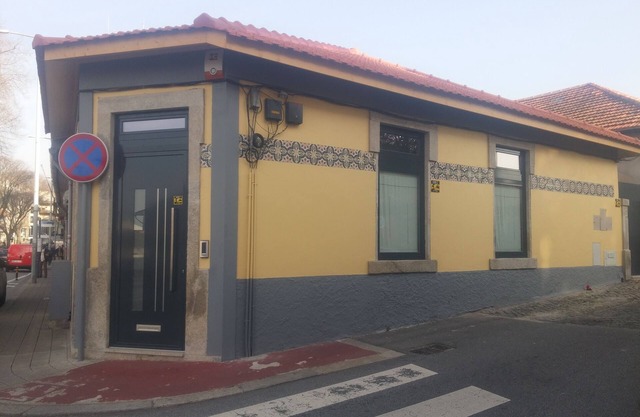 Casa São Dinis, in Porto, has a great location, design and comfort.