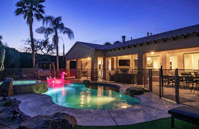 Casa Serenity Luxury Living w/Pool & Jacuzzi
