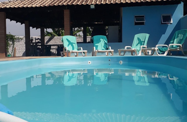 Casa Simples com Quiosque e Piscina