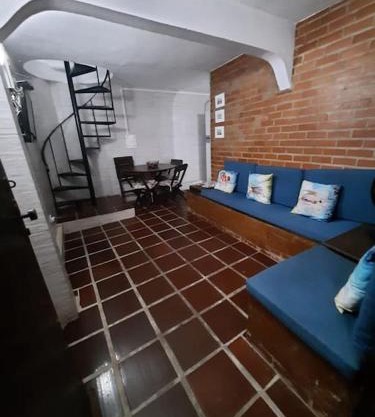 Casa simples, próxima à Praia dos Anjos
