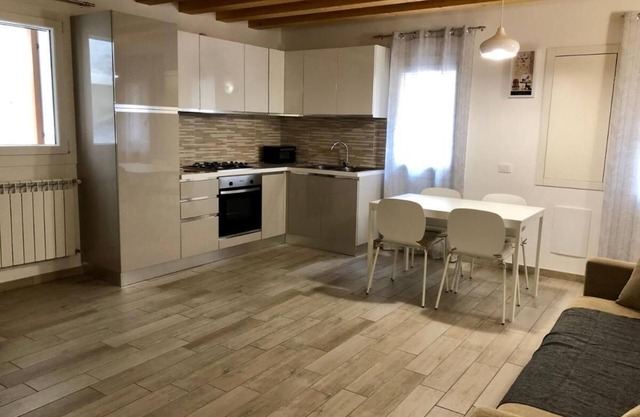 Casa Sophy, a vacation home located in Chioggia, 1.6 km from Sottomarina beach
