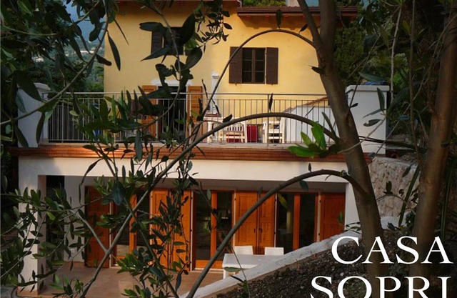 Casa Sopri: Heavenly tranquillity amidst the hustle and bustle: in the park by the beach.