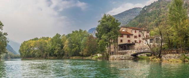 Casa sul Fiume County House