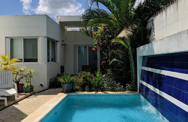 Casa Sunshine! Tropical Cozumel Retreat. Pool, 2 BR, 2 Bath