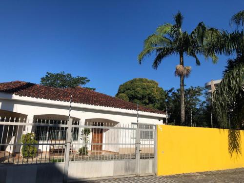 Casa Térrea Espaçosa Centro , Bertioga-Pertinho da Praia