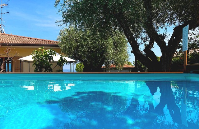 Casa Tea Lake Garda with view and private pool