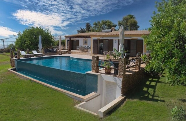 Casa Tranquility with beautiful pool and Jacuzzi!nn