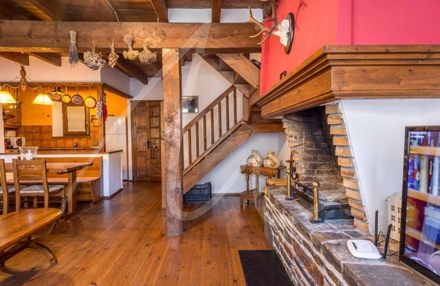 Casa Unhòla by SeaMount Rentals