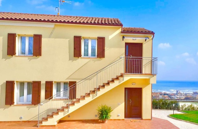 Casa Vacanze con Vista Mare e Giardino - Amanecer