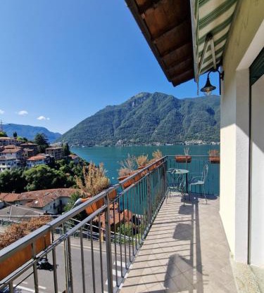 Casa vacanze Flora con vista lago
