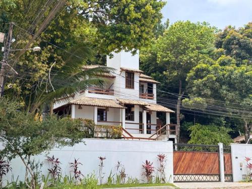 Casa Village - 450m da praia de Taperapuan, na rua da Arena Axé Moí!