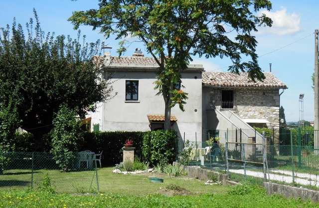 Casa Vincia 5-6 beds on two levels with a large garden