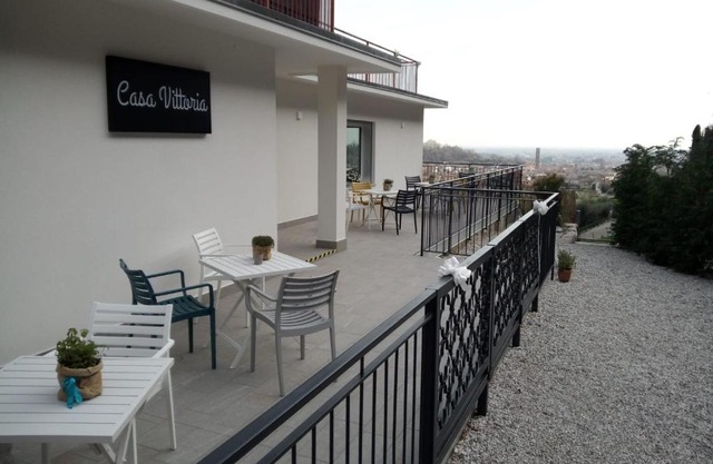 Casa Vittoria Guest House