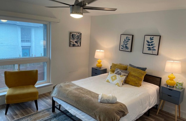 Casa Wooten -Contemporary Condo