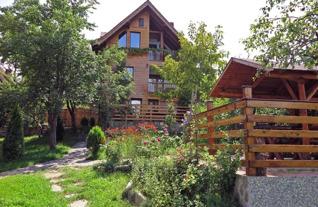 CASA ZOLLO II cosy studio apartment in a quaint Carpathian village, Sibiu