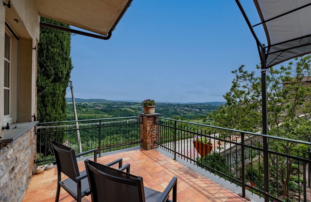 Casabella With Garden, Monteleone d'Orvieto, Italy