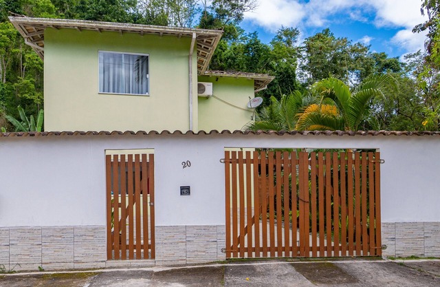 CasaDescansoParaty. 5 minutes from the center. Between beaches and waterfalls. Lots of peace!