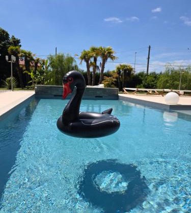 CasaKadd001Luxury Heated Pool Garden PatioBarbeque