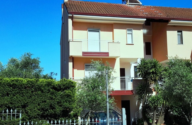 CASAL VELINO VILLA WITH GARDEN MINUTES FROM THE BEACH