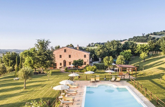 Casalantico, Villa with pool and Jacuzzi for exclusive use