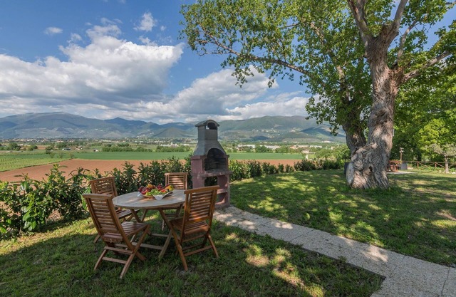 Casale Andrea 16 - Seven Bedroom Villa, Sleeps 16