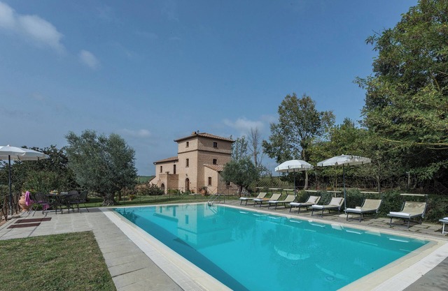 Casale Cinque Valli 8, Emma Villas