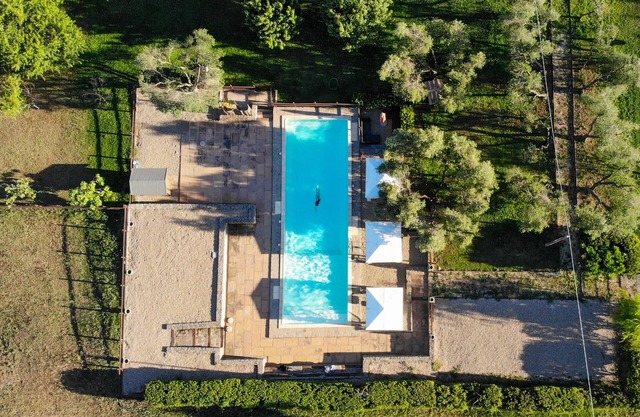 Casale degli Ulivi: country villa with pool, terrace and fireplace