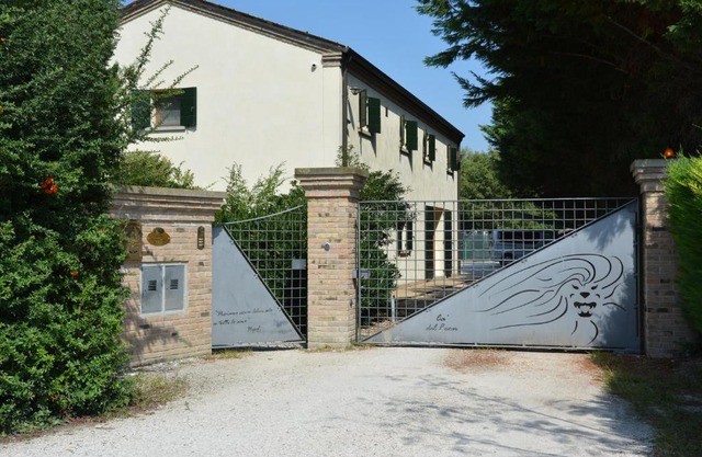 Casale Del Leon