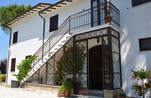 Casale Fusco Country House Is A Beautiful Farm Hotel On The Hill Of Spoleto