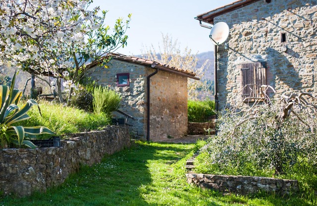 Casale La Bella Toscana_ Ancient Farmhouse with private pool_stunning views