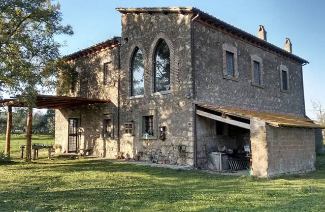 Casale Le Bifore - Self-catering in Vitorchiano - Traditional country house