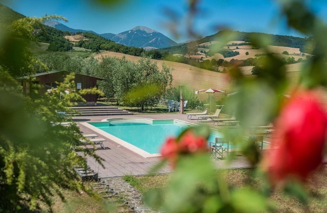Casale Lucy 11 - Five Bedroom Villa, Sleeps 11